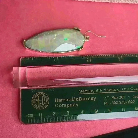 Gold tone opal like drop earrings - Picture 12 of 14